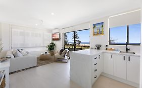 Beachfront Studio With Balcony & Stunning Views